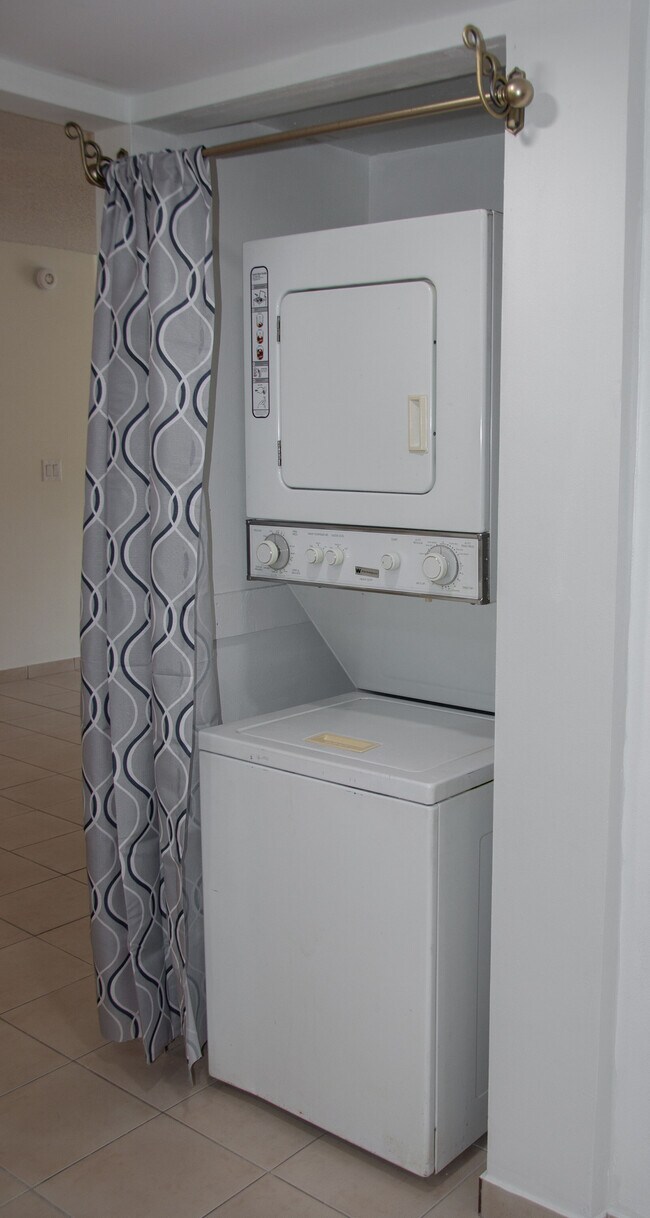 Foto del edificio - 737 SE 1st Way