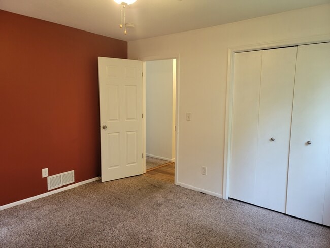 Foto del edificio - 6909 Nicollet Ave S