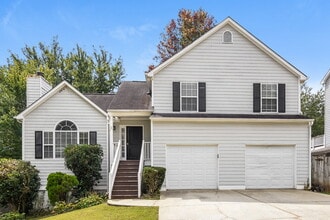 Building Photo - 2231 Dresden Green