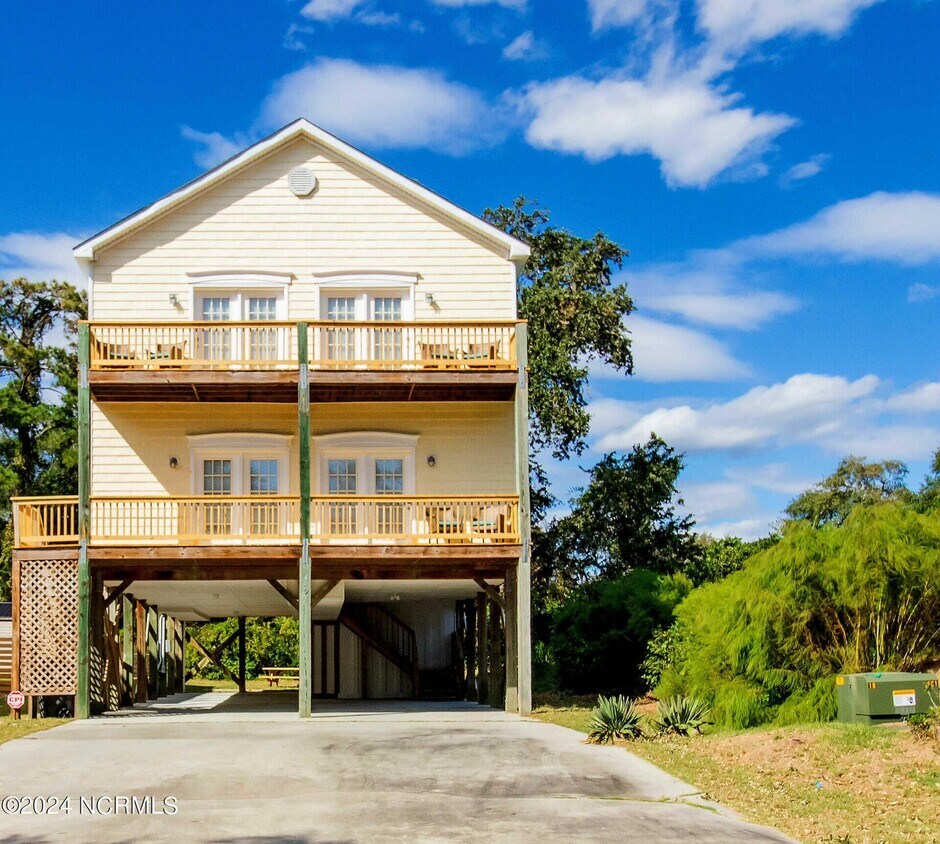 Foto principal - 3498 Windy Point Rd SW
