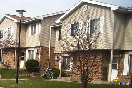 Building Photo - Lake Mills Townhomes