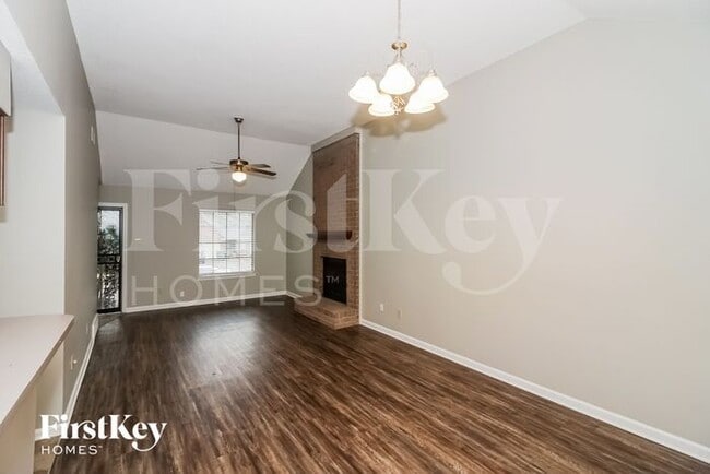 Building Photo - 2816 Maryland Cir W