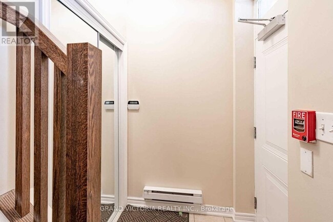 Building Photo - 362 Plains Rd E