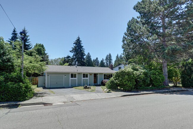 Foto del edificio - Cozy 3-bedroom 2 baths in Kirkland.