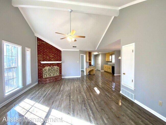 Foto del edificio - 2 br, 2 bath House - 6895 Hamilton Circle S