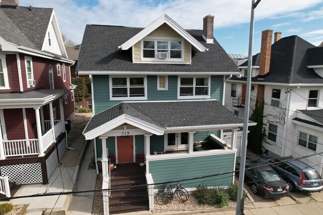 Building Photo - 319 N Blair St