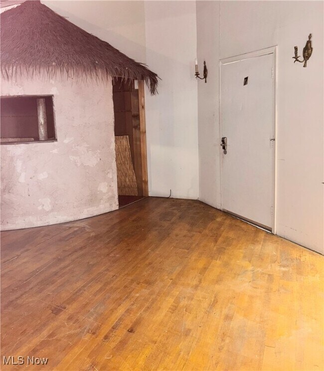 Foto del edificio - 1066 E 62nd St