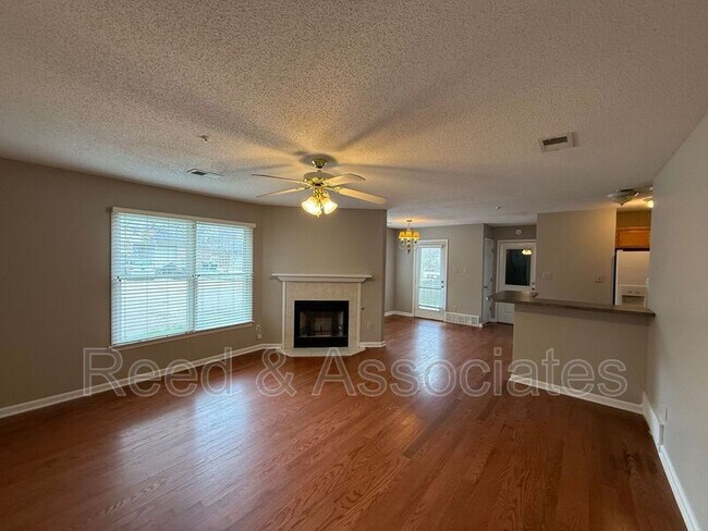 Foto del edificio - 1173 Clear Creek Rd