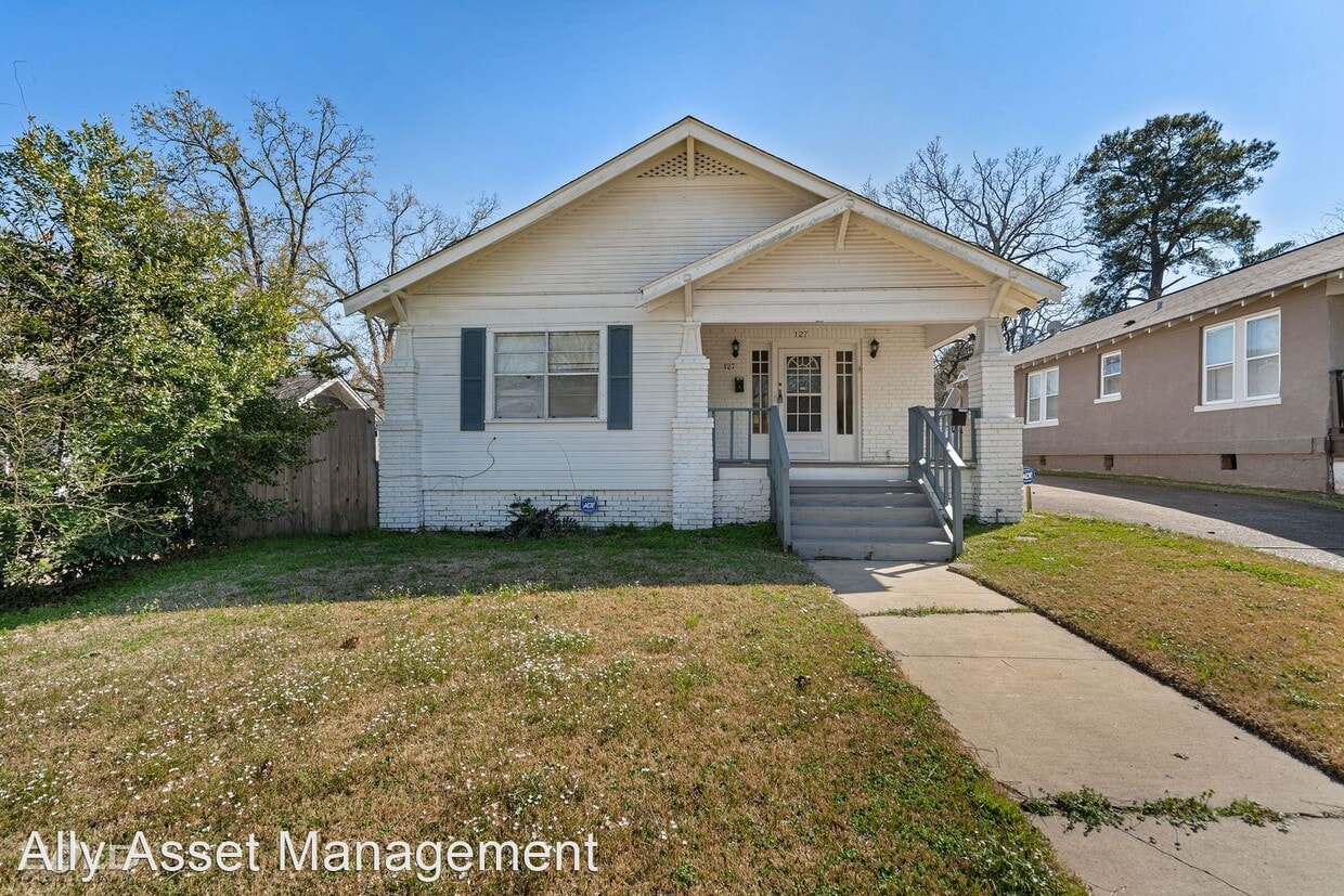 127 Dalzell St, Shreveport, LA 71104 House Rental in Shreveport, LA