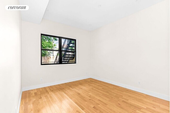 Building Photo - 1543 Bergen St