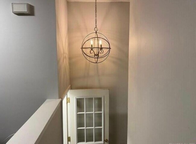 Foto del edificio - 30 Winchester Ave