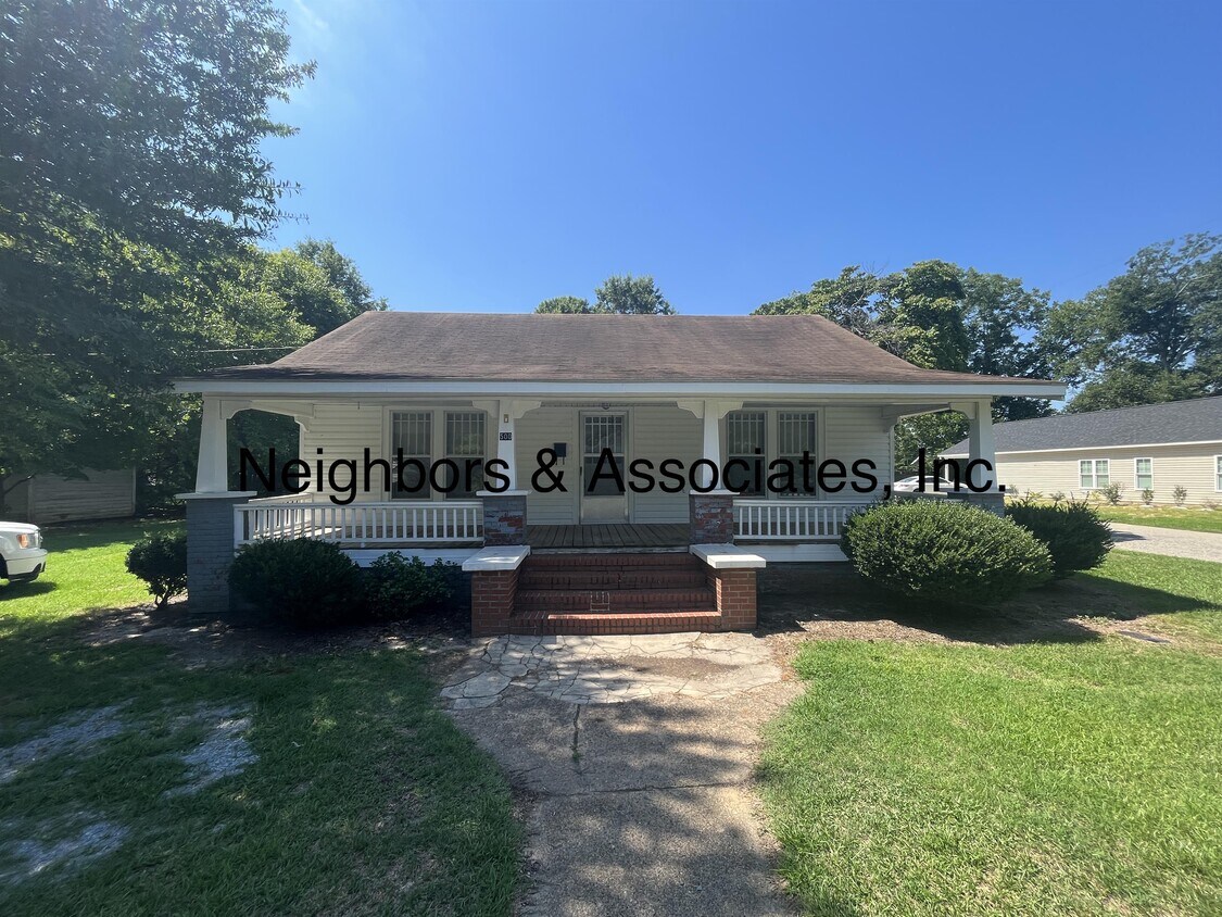 500 E Holmes St, Benson, NC 27504 House for Rent in Benson, NC