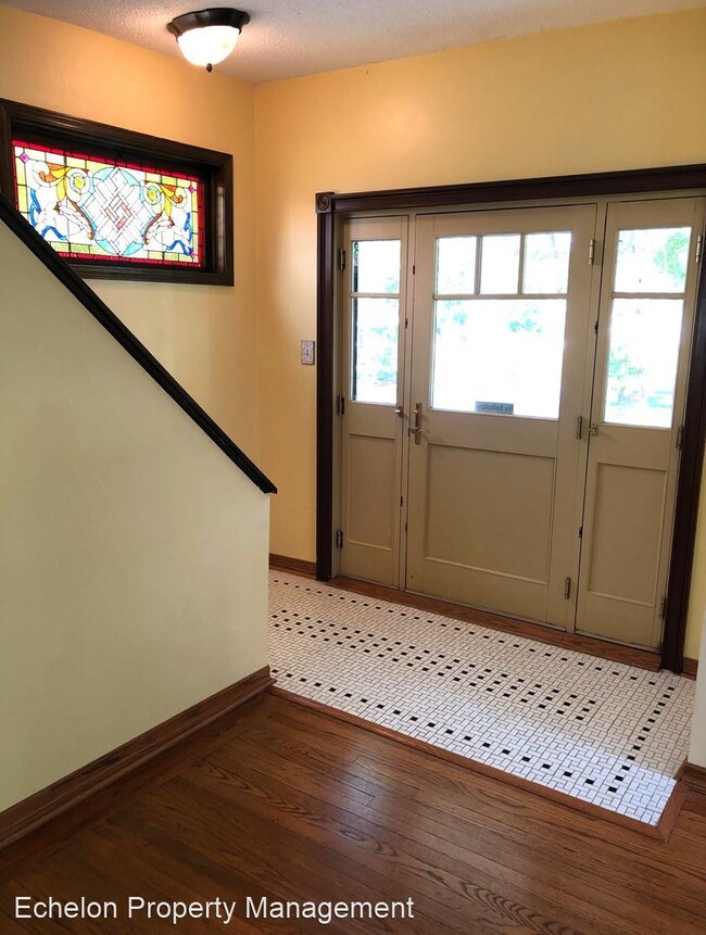Foto del edificio - 3 br, 2.5 bath House - 1000 S Broadway