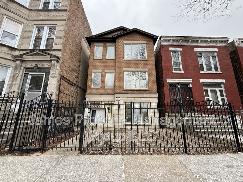 Foto principal - 1129 S Troy St