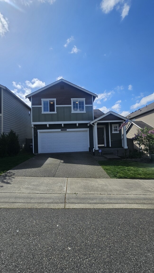 Building Photo - 2420 193rd St E