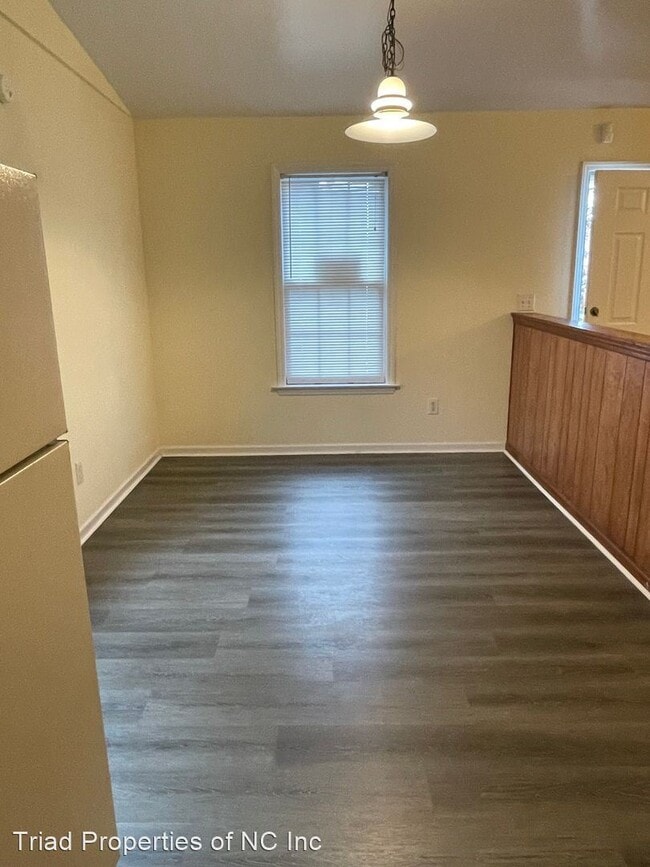 Building Photo - 3 br, 2 bath House - 2137 Fairbrother St