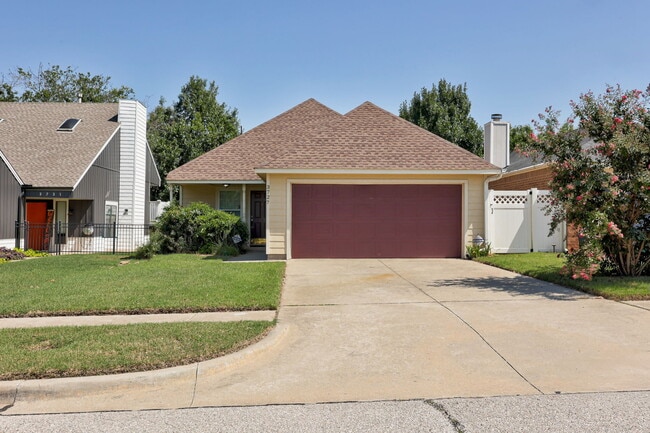 Photo - 3727 Cedar Ridge Dr (Norman, OK) House