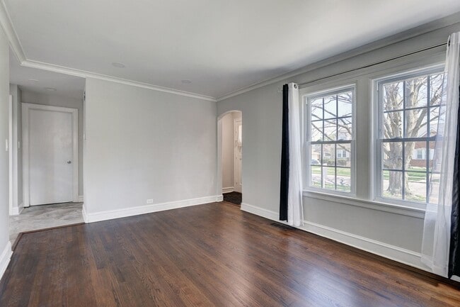 Building Photo - 1644 N 73rd Ct