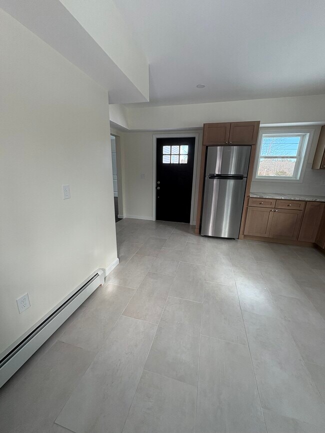 Fotografía del edificio - 316 Old Fall River Rd