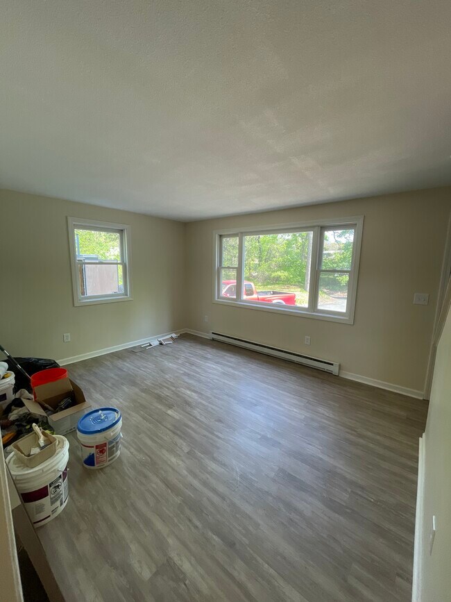 Building Photo - 395 Wilbraham St