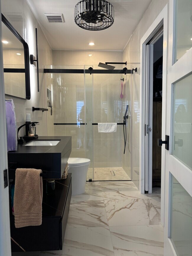 Foto del edificio - 148 Kamal Pky