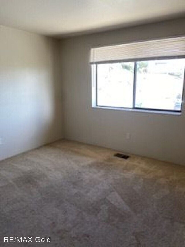 Building Photo - 2 br, 1.5 bath House - 3627 Gypsum Road