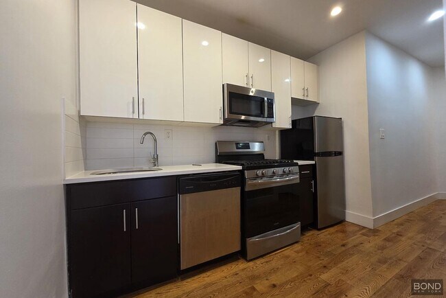 Foto del edificio - 17 W 125th St