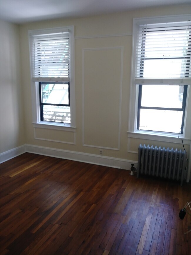 Living Room_2 - 3412 34th St