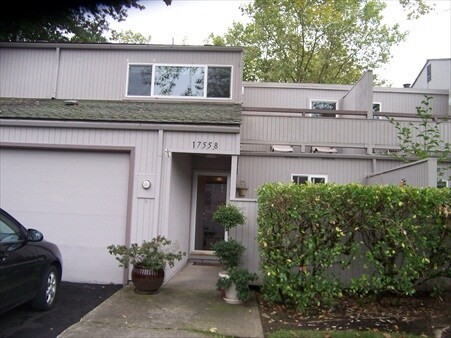 Primary Photo - 17558 NW Rolling Hill Ln