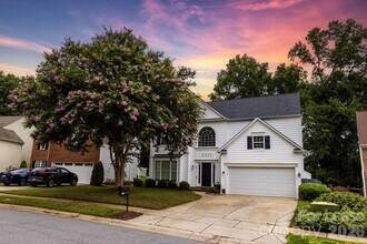 Building Photo - 6337 Elderslie Dr