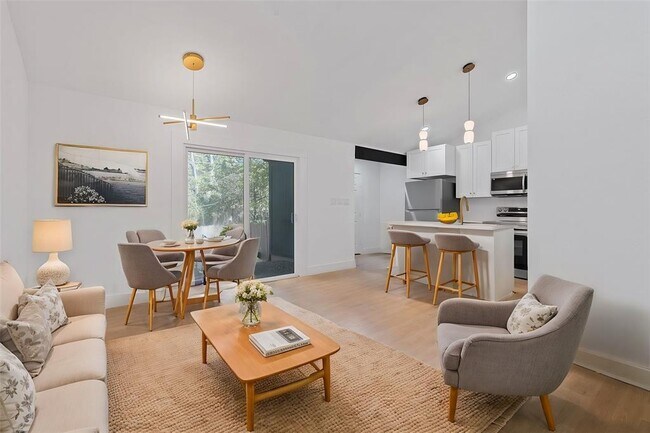 Foto del edificio - 1508 Rockdale Cir