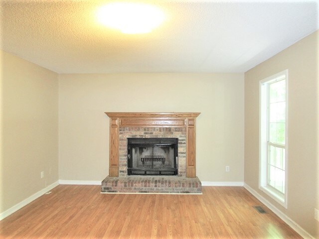 Building Photo - 92 Nanette Drive