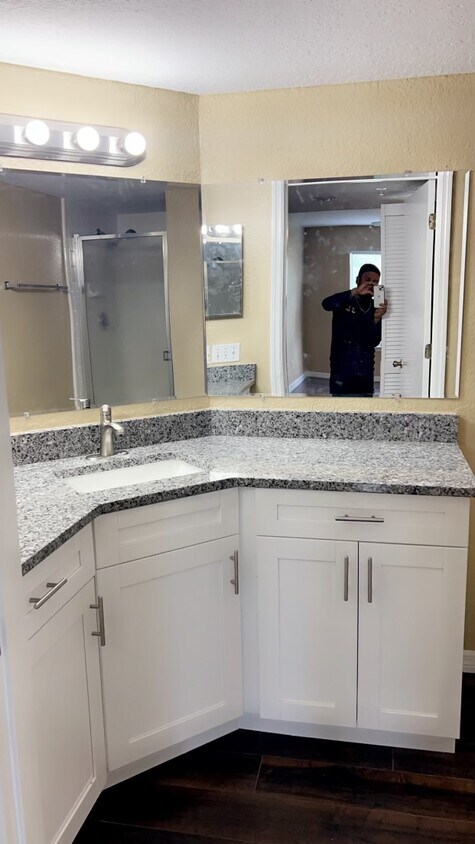 Foto principal - 2323 Feather Sound Dr