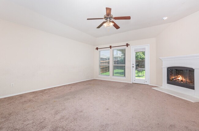 Foto del edificio - 9012 Cross Oaks Ranch Blvd