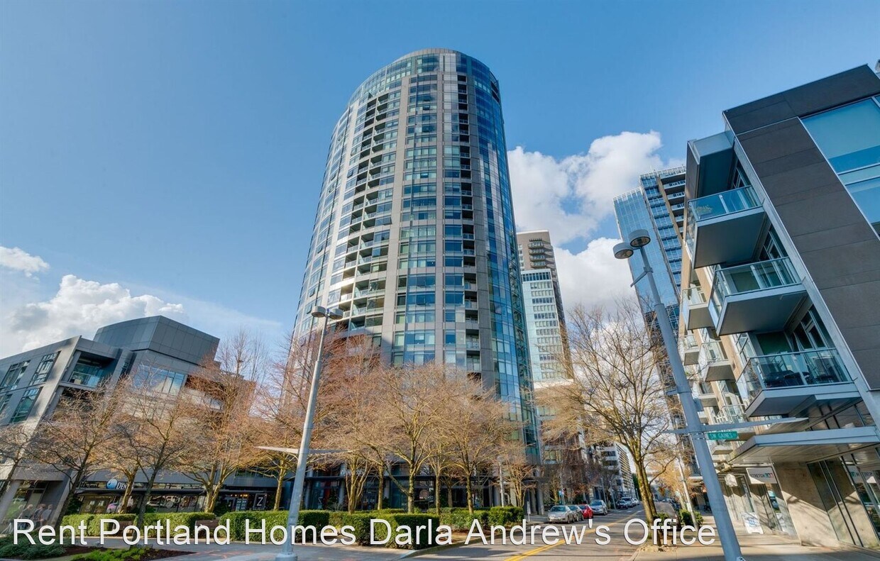 Foto principal - Studio, 1 bath House - 3601 S. River Pkwy ...