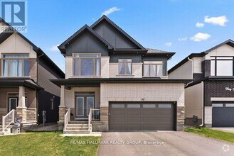 Building Photo - 52 Big Dipper St