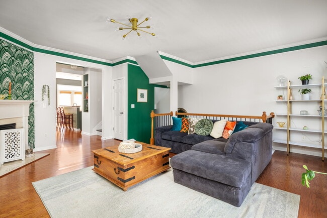 Building Photo - 813 Charles Bank Ave SE