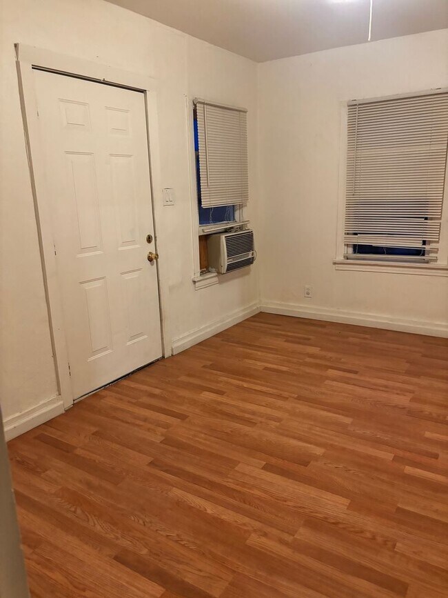 Foto del edificio - 615 Central