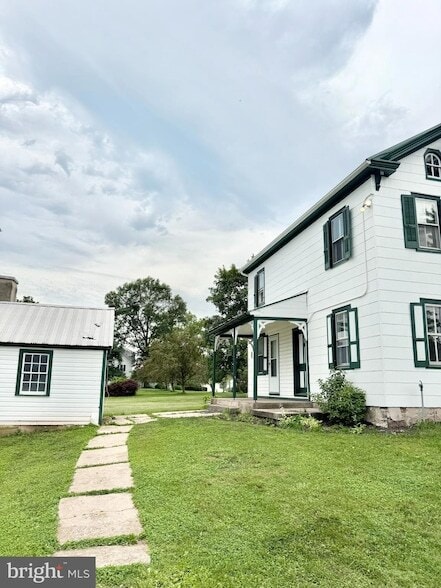 Building Photo - 851 Daniel Boone Rd