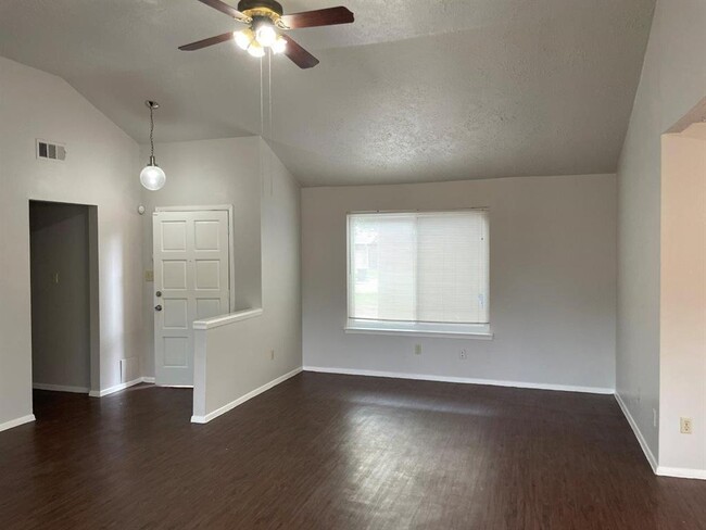 Building Photo - 13507 Tara Oak Dr