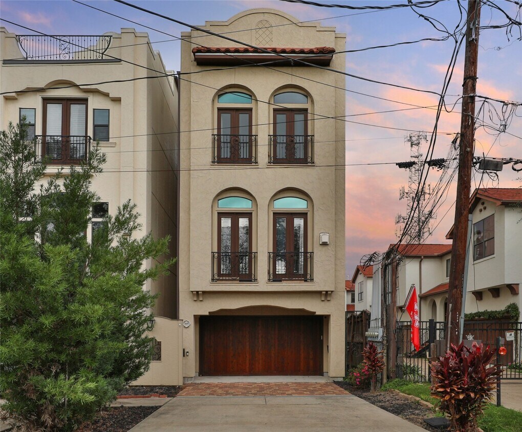 Primary Photo - 1805 W 24th St