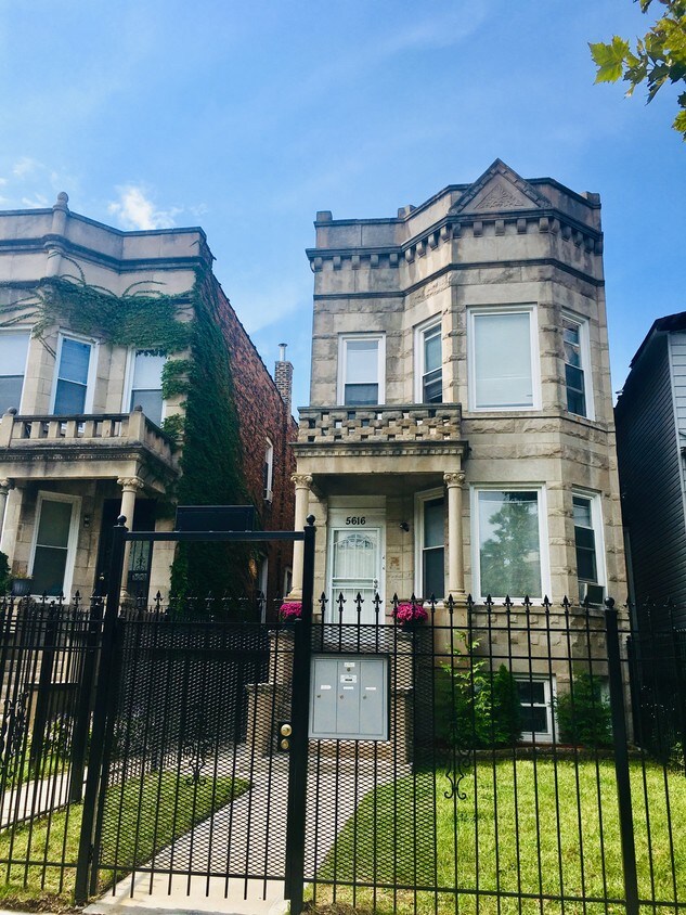 Primary Photo - 5616 S Indiana Ave