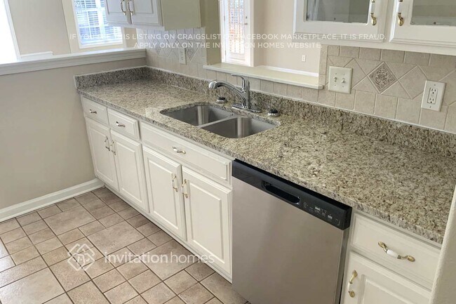 Building Photo - 101 Hunters Chase