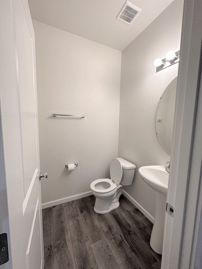 Building Photo - 8921 170th St NE