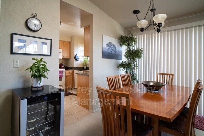Foto del edificio - 612 Pheasant Ridge Rd