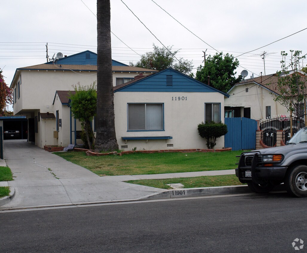 Building Photo - 11901 Gale Ave
