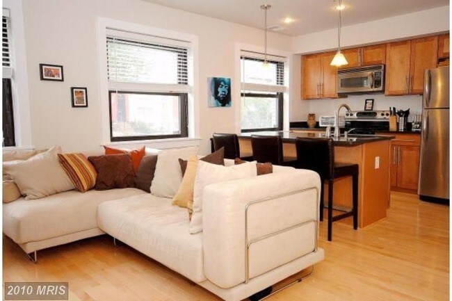 Foto del edificio - 1323 K St SE