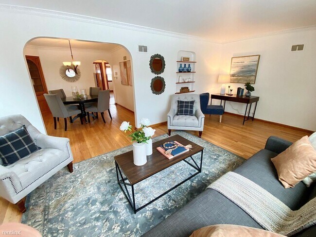 Foto del edificio - 2 br, 1 bath Duplex - 2787 North Sholes Av...