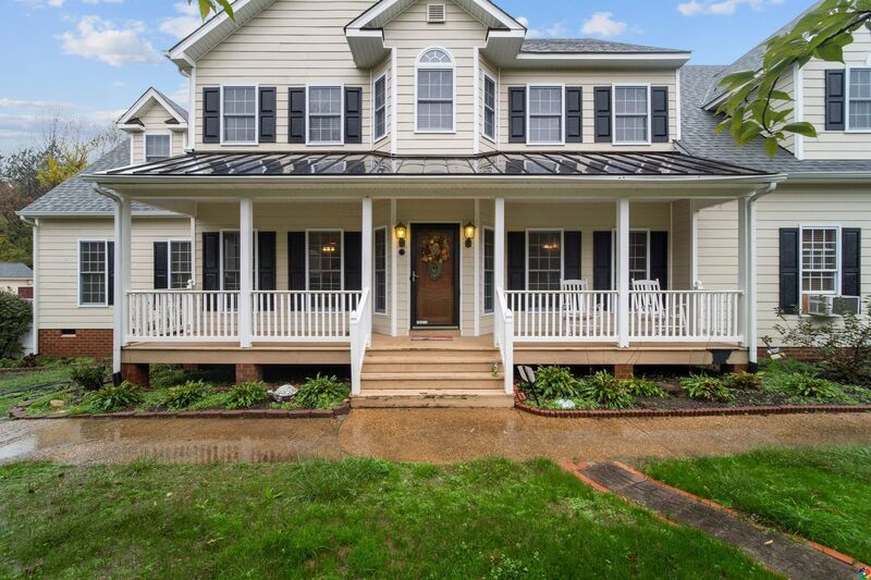 Foto principal - 16147 Chiswell Ln