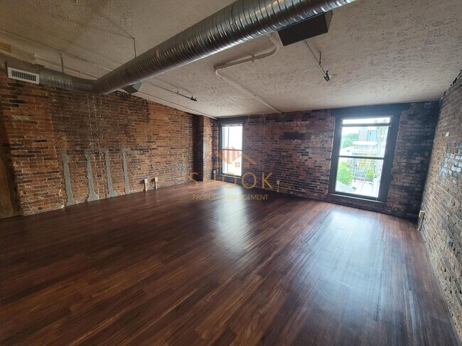Foto del edificio - 102 N 3rd St